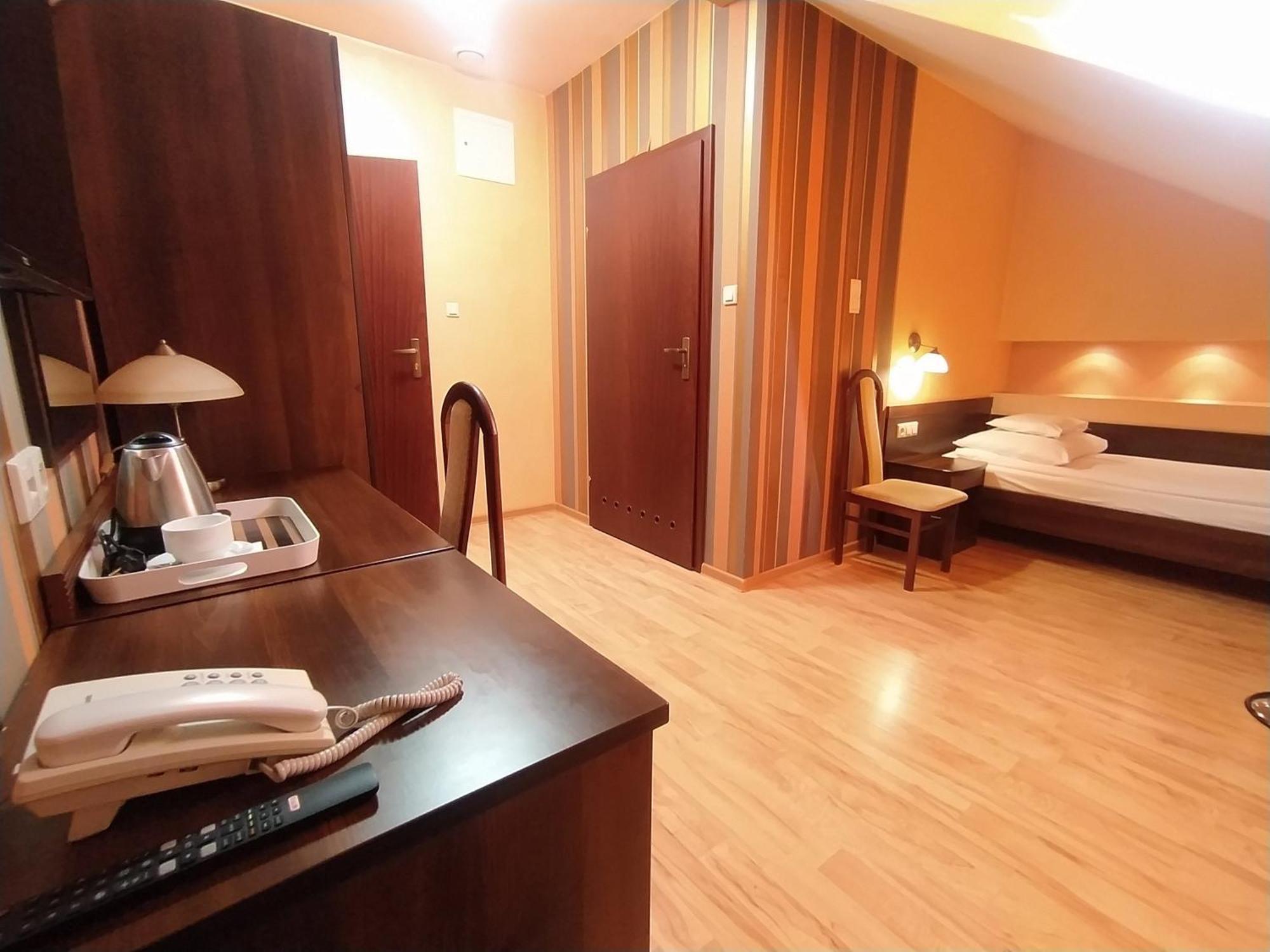 Restauracja Kargul Noclegi Łęczyca Extérieur photo